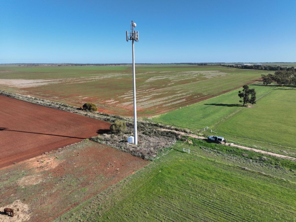 Communication_pole_in _field